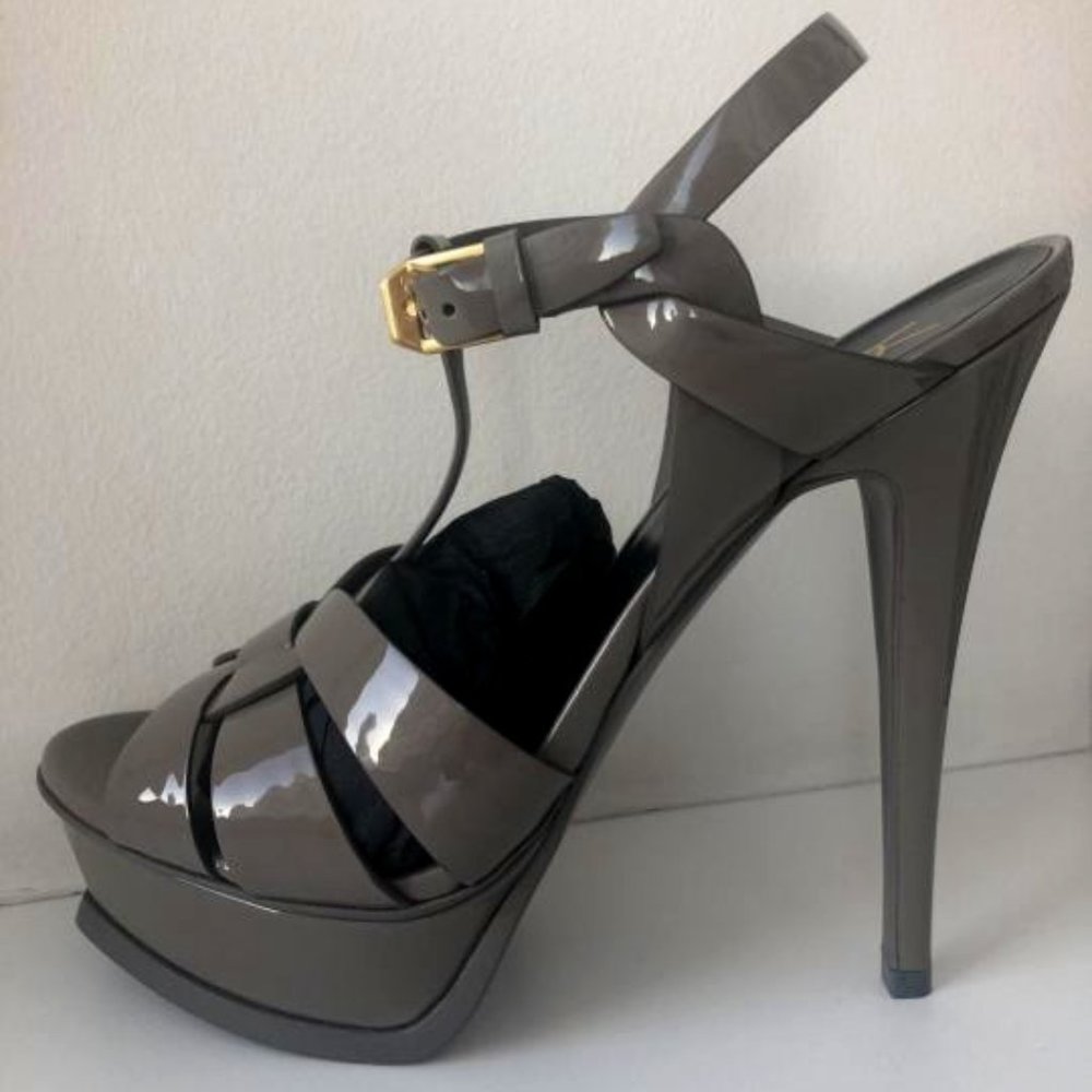 Yves Saint Laurent Sandals